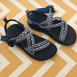 Chaco Dolman White Sandals, youth sz 12